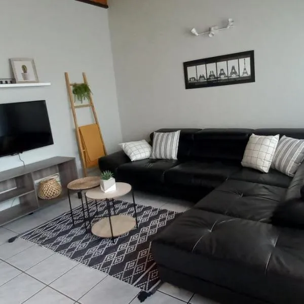 Mucha Airbnb, hotel in Walvis Bay