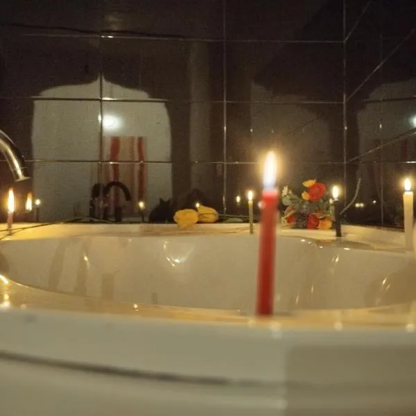 Hostal Valencia - private room with bathroom, хотел в Чефчауен