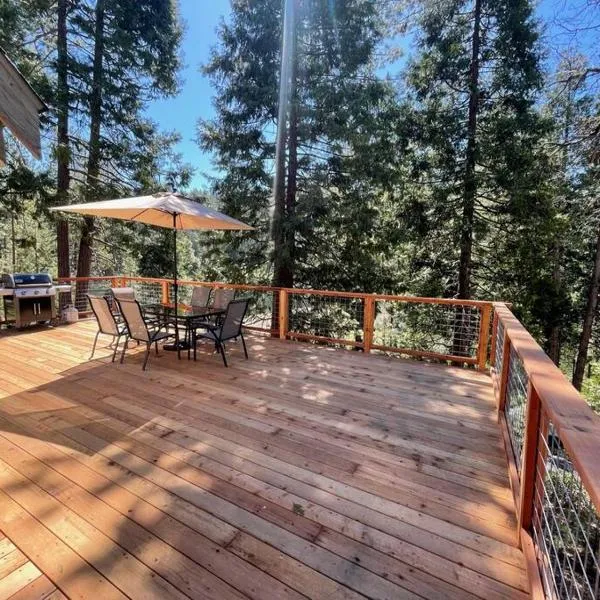 Lakeside BLS Retreat near Big Trees & Bear Valley, hotel en Arnold