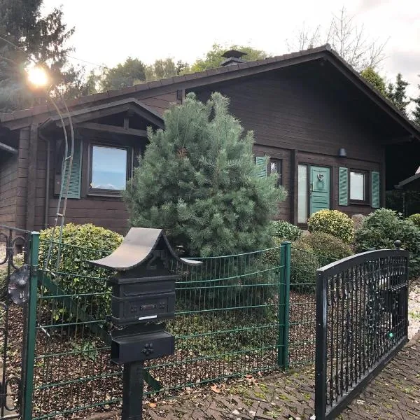 Gemütliches Holzhaus in idyllischer Lage, hotell i Ruppichteroth