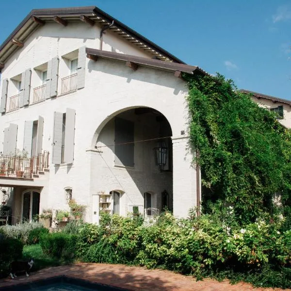 Casale Hortensia, hotel u gradu Regnano