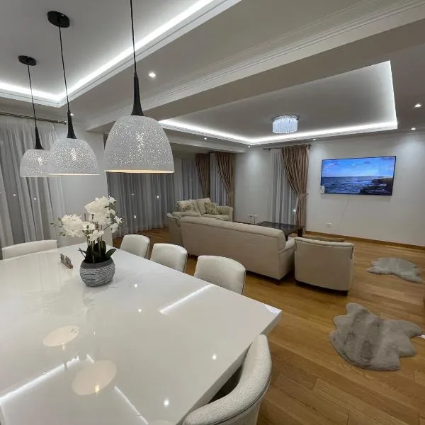 Sunny house, khách sạn ở Suceava