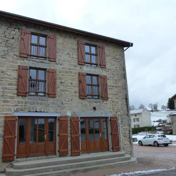 Gîte La Guillermie, 4 pièces, 6 personnes - FR-1-489-140, hotel in Saint-Priest-la-Prugne