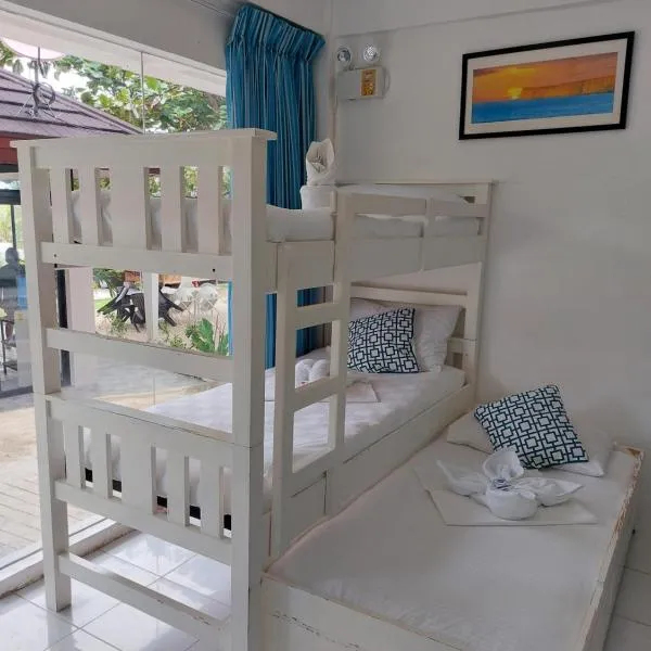 RRJ's BEACH RESORT, hotel v destinaci Oslob