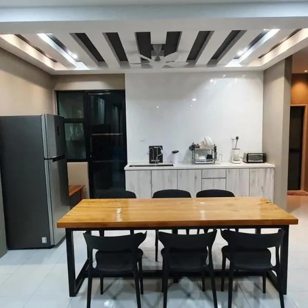 Regalia Apartment B-3-1 Kota Samarahan, hotel a Kota Samarahan