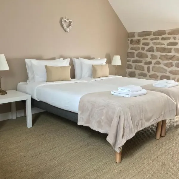 Gîtes Le Fer A Cheval Vassivière, hotel in Royère-de-Vassivière