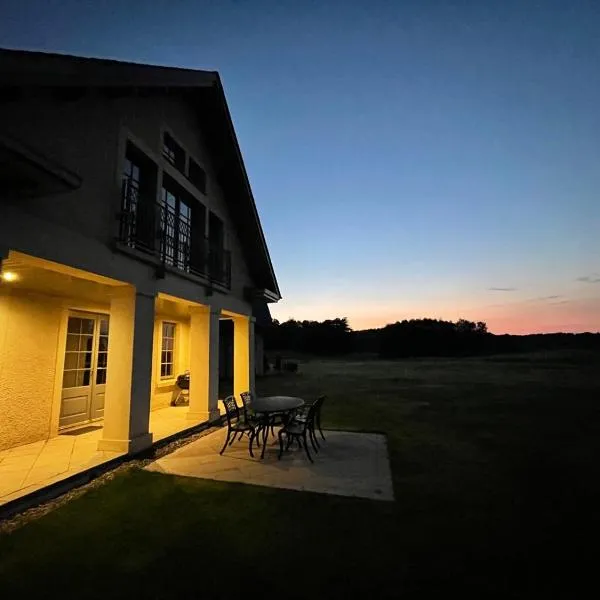 Lodge at Lough Erne, hotel in Glenross