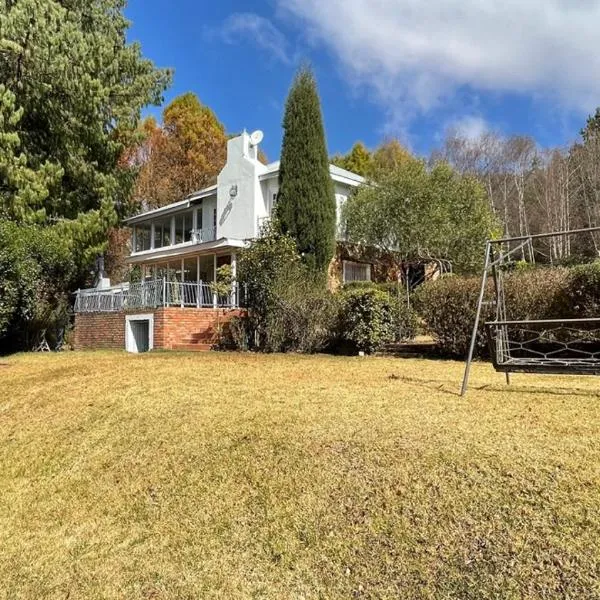 Elm Tree House - Dullstroom - holiday home, ξενοδοχείο σε Dullstroom