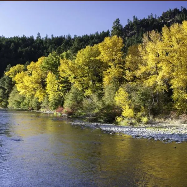 Eagle Rock Resort, hotel a Naches