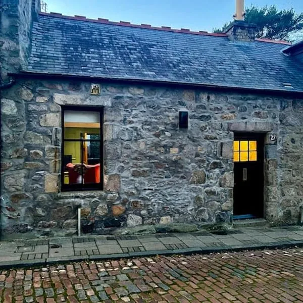 Historic Cottage in the Heart of Old Aberdeen., hotel v destinaci Aberdeen