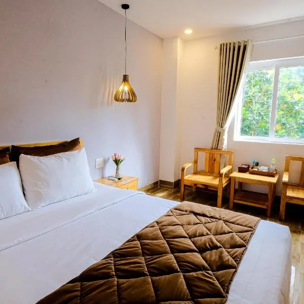 Viesnīca BB Hotel&Resort pilsētā Dương Tô