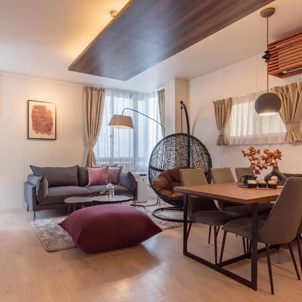 Bijou Suites Sorriso, hotel in Osaka