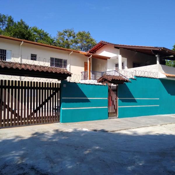 Chalés Bielle de Ubatuba com ar condicionado com piscina e cozinha