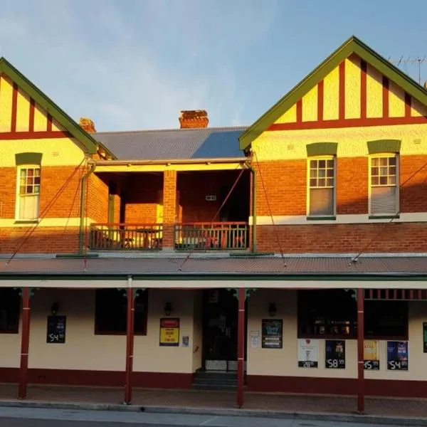 Maclean Hotel、マクレーンのホテル