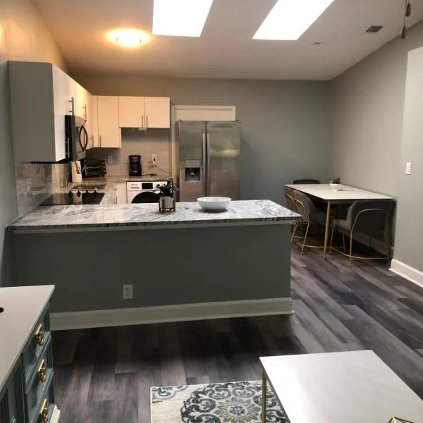 2 Bedrooms Vacation Home, hotel in Tampa