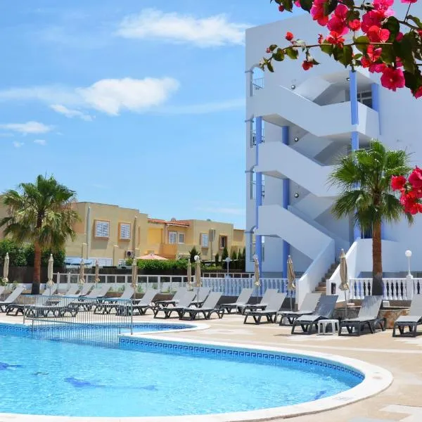 Hotel Apartamentos Vibra San Marino, hotel v destinaci Enseada de San Antonio