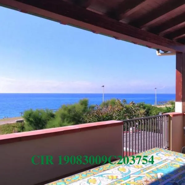 Capo d'Orlando Apartments - Sabbia, hotel in Capo dʼOrlando