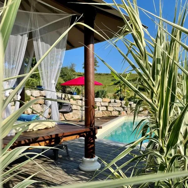 Un parfum de Thaïlande, ressourcement et massages, hotel em Curemonte