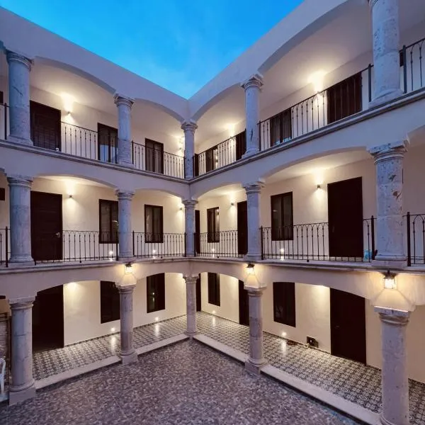 Casona 1530, hotel en El Arenal