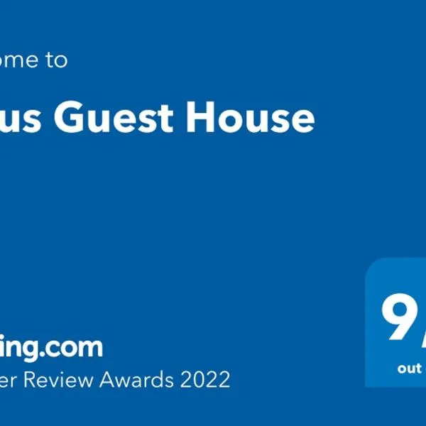 Ianus Guest House, hótel í Olgiata