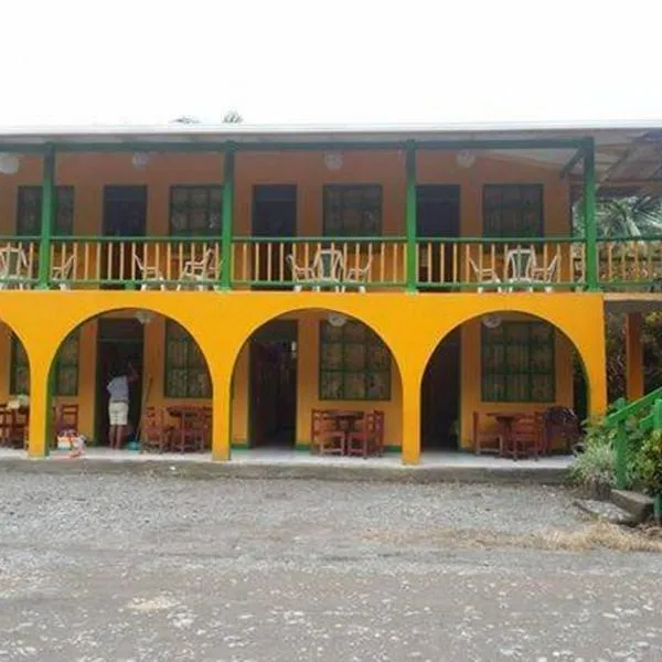 Cabinas Manzanillo Caribe, hotel in Manzanillo