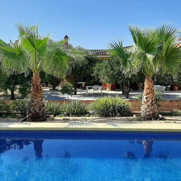 Finca La Parrilla Maison Piscine nature chevaux, hotel v destinácii Arcos de la Frontera