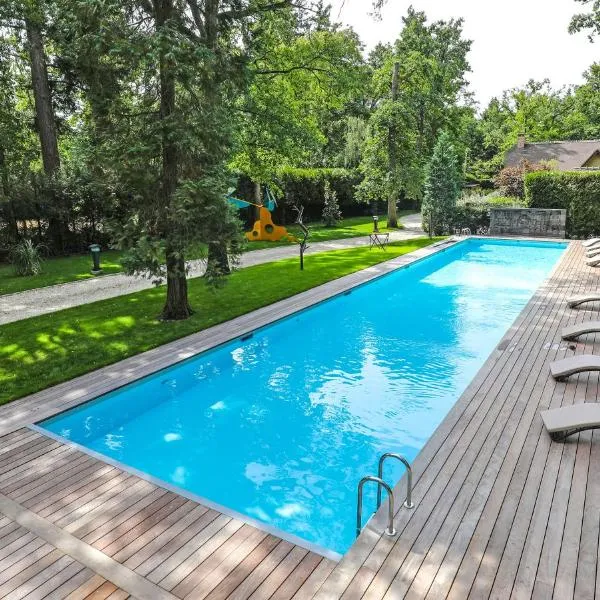 The Iflissen Pavilion - Luxury Villa, hotell i Lamorlaye