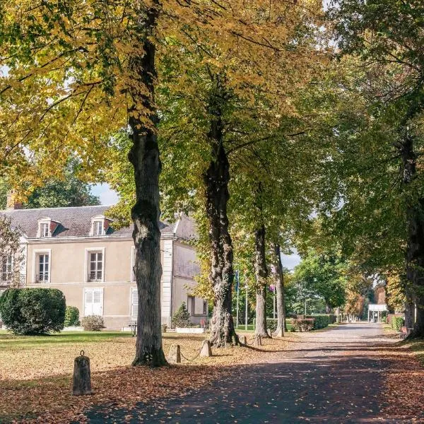 Hotel Mercure Parc du Coudray - Barbizon, hotel in Le Coudray-Montceaux