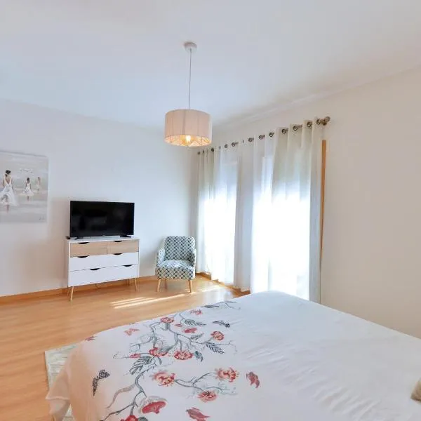 FLORIPES LUXURY APARTMENT with Pool on Rooftop, hotell i Olhão