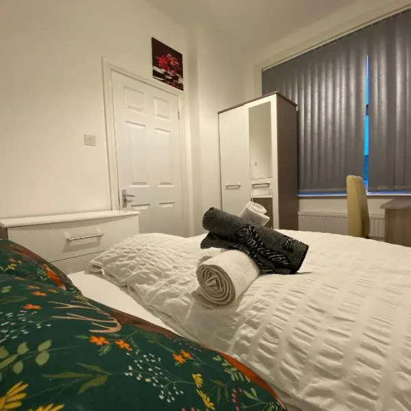 Nice Living Serviced Accommodations 3, hotel v destinaci Coventry