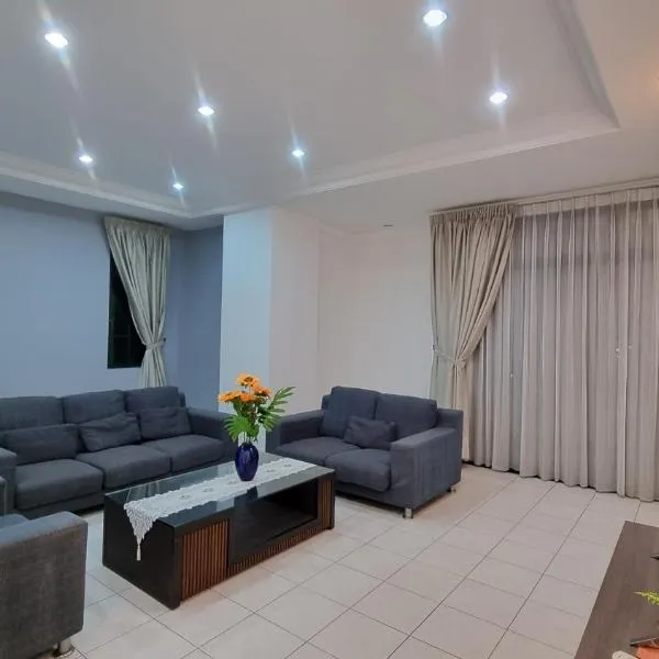 Kenyalang Emerald Riverine Resort Homestay, hotel a Kuching