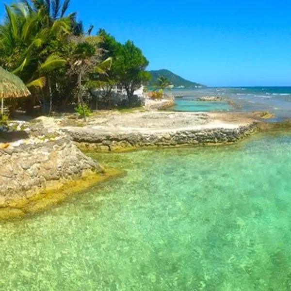 Reef House Resort, hotel in Juticalpa