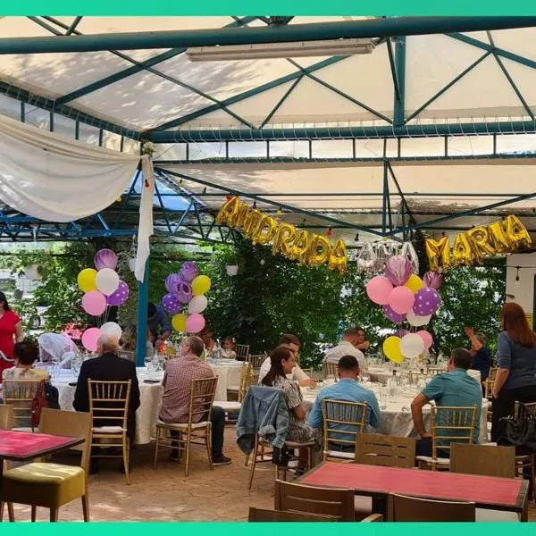 Conacul cu Nuci, hotel v destinaci Arcuda