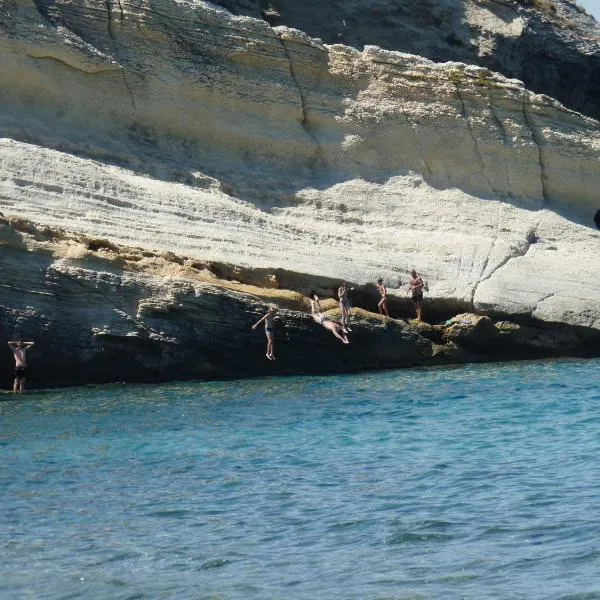 Camping Mobile Home U sole marinu, hotel v destinaci Patrimonio