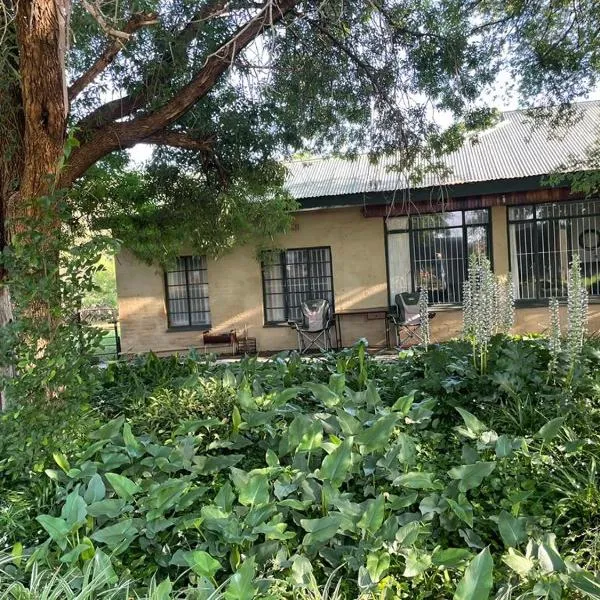 HEELTEVREDE Self-Catering farmhouse, hotel in Bloemfontein