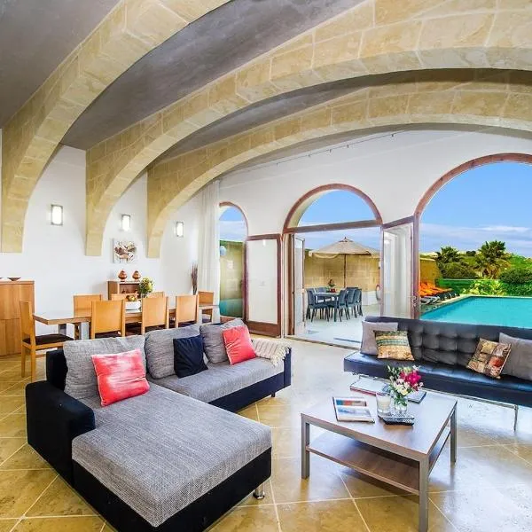 The Arches Holiday Home, hotel v destinaci Kerċem
