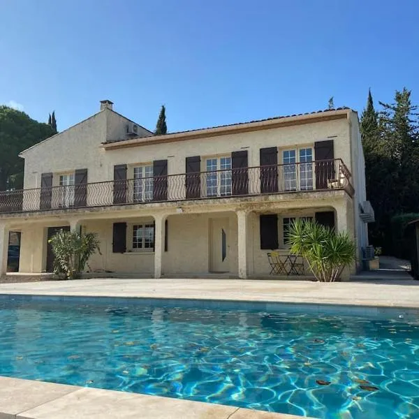 Maison proche du Lac du Salagou, hotel in Clermont-lʼHérault