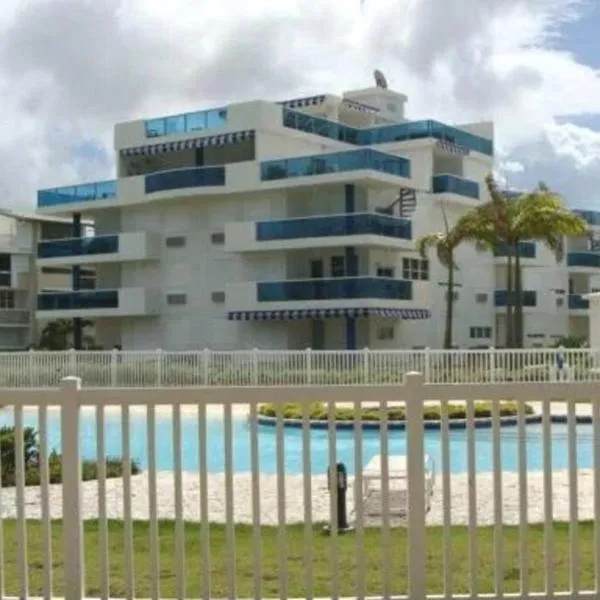 Beautiful beachside apartment w/ terrace, balcony., hotel v destinaci Vieques