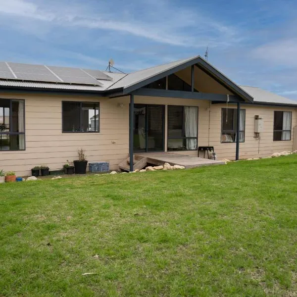 Campbell Casa, hotel in Emu Bay