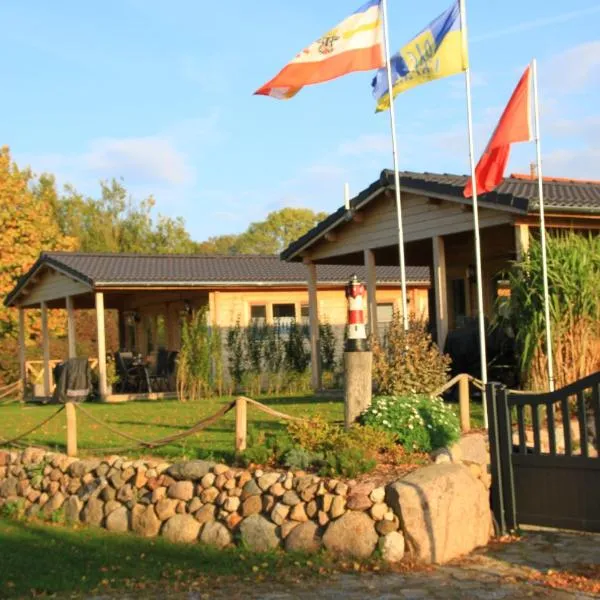 Ferienhäuser Seeblick, hotel in Langenhagen