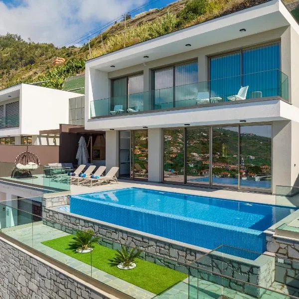Luxury Villa Bianca by Holiday Rental Madeira, ξενοδοχείο σε Arco da Calheta