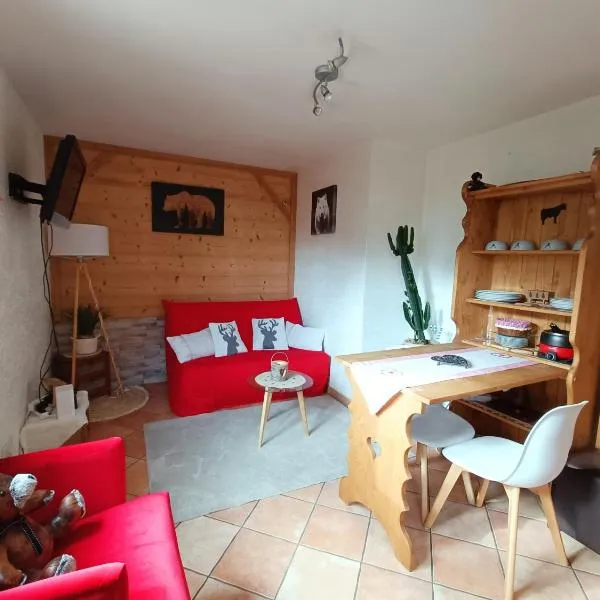 Appartement avec terrasse et parking Privé, hotel v destinaci Aigueblanche