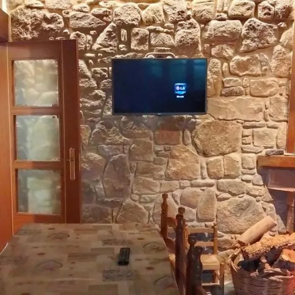 Casa Rural El Arroyo, מלון בSotoserrano