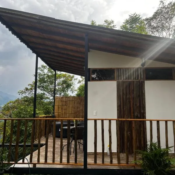 Glamping Bellavista, hotel en La Vega