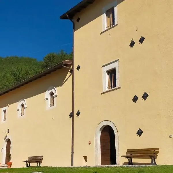 Casa Fra Ambrogio, hotel in Cagnano Amiterno