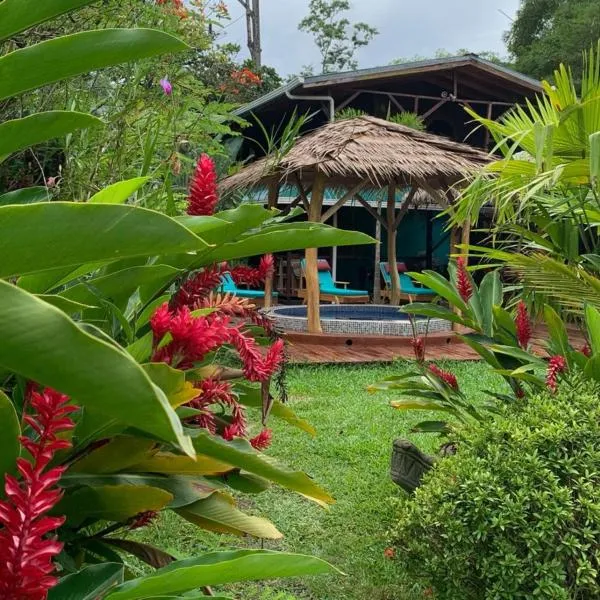 Casa Mambo, hotel v destinaci Cahuita