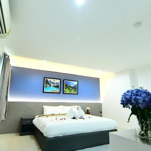 Poonsuk Place Hotel, hotel a Bangkok Noi