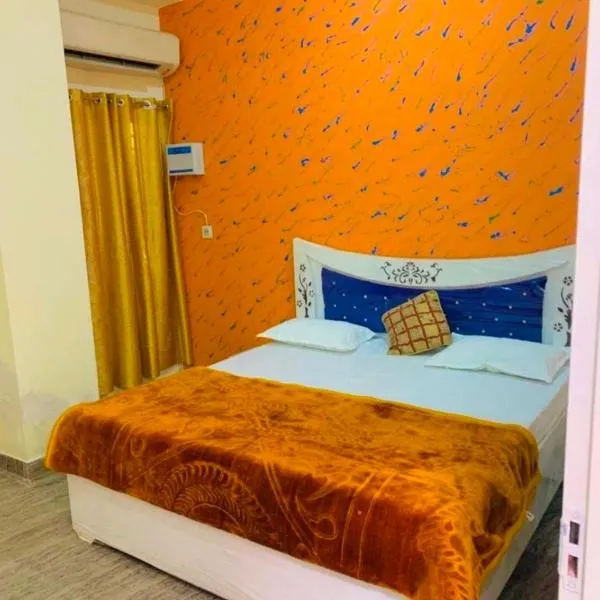 OYO Hotel A-One, hotel em Palwal