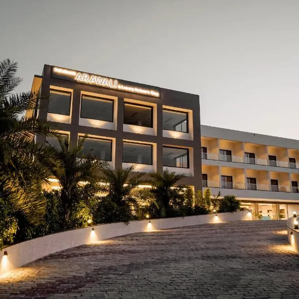 Pride Resort & Convention Center Ranakpur: Bāli şehrinde bir otel