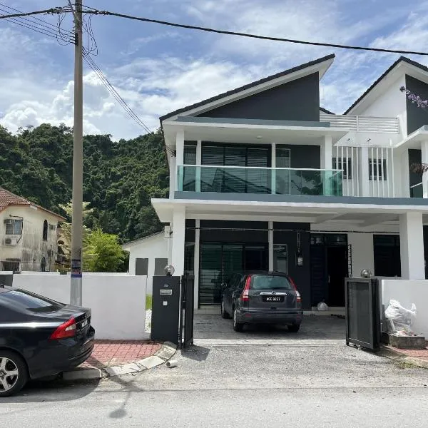 LOW SEASON PROMOTION! 4B12B Mountainville Bungalow, hotel in Ipoh